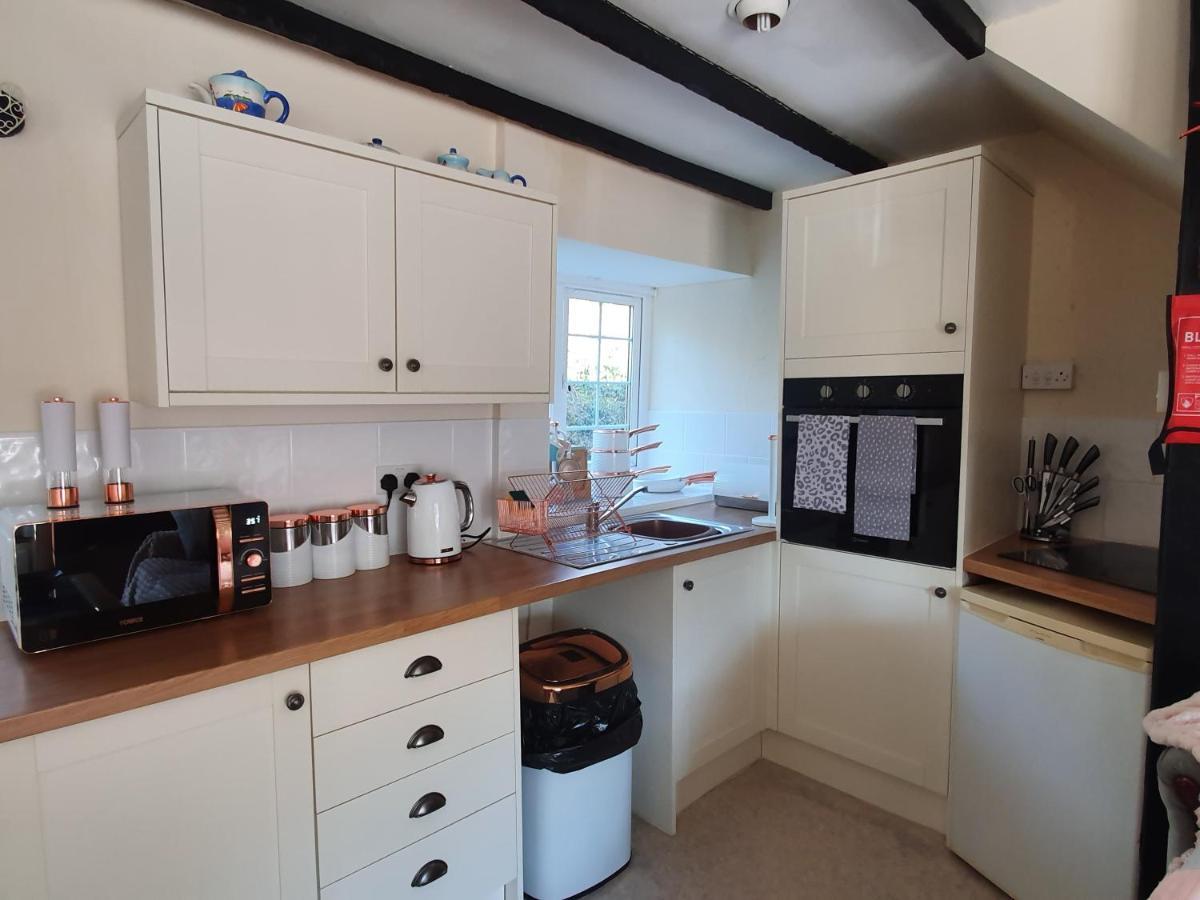 No 4 Trelawney Apartment - Onsite Bar - Restaurant - Horse Riding Menheniot ภายนอก รูปภาพ