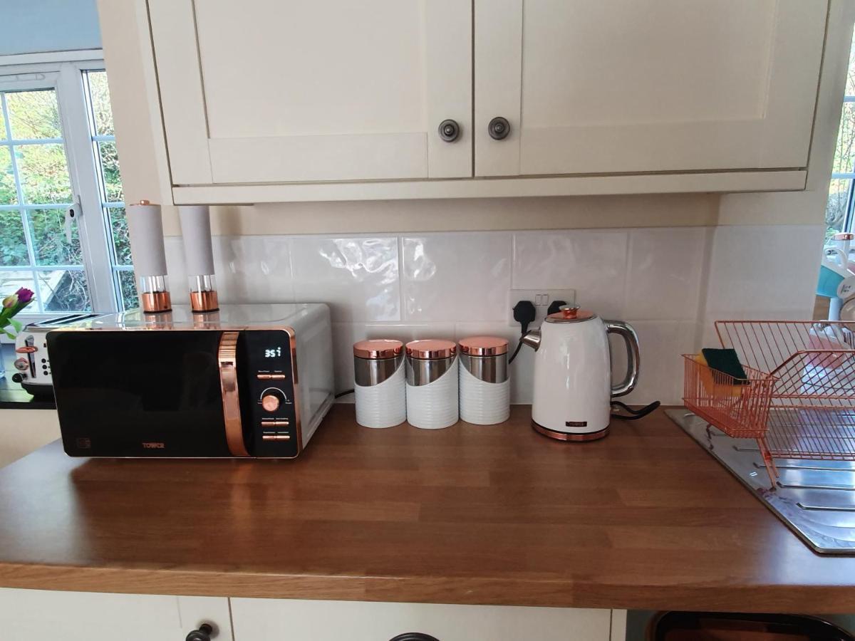 No 4 Trelawney Apartment - Onsite Bar - Restaurant - Horse Riding Menheniot ภายนอก รูปภาพ