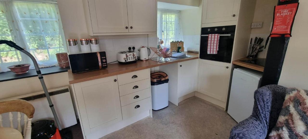 No 4 Trelawney Apartment - Onsite Bar - Restaurant - Horse Riding Menheniot ภายนอก รูปภาพ