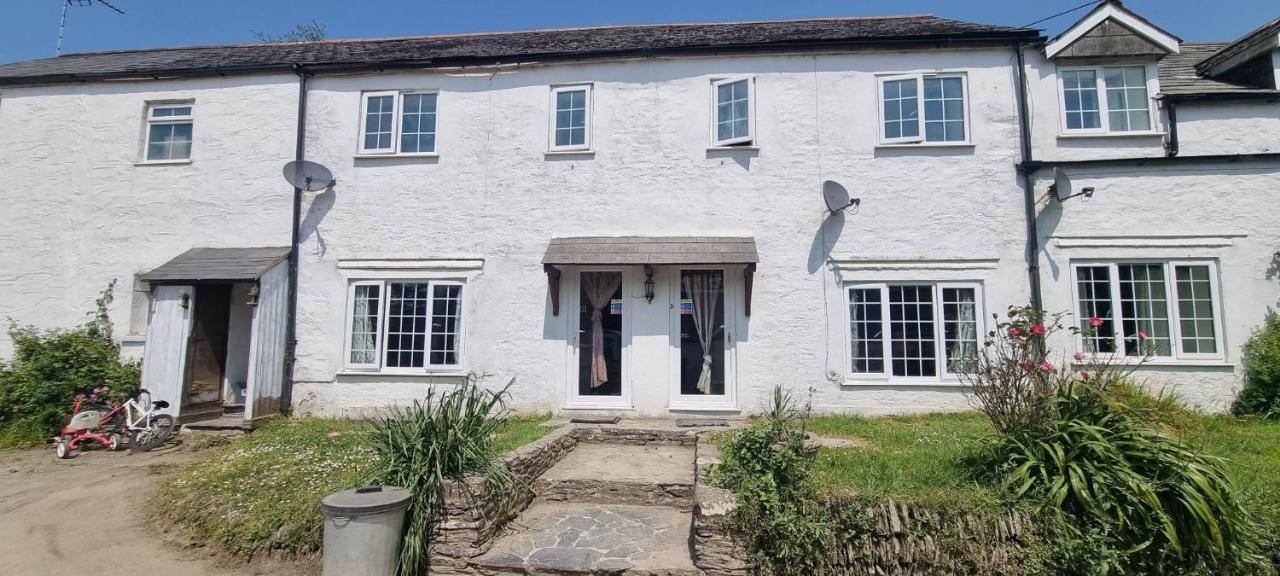 No 4 Trelawney Apartment - Onsite Bar - Restaurant - Horse Riding Menheniot ภายนอก รูปภาพ