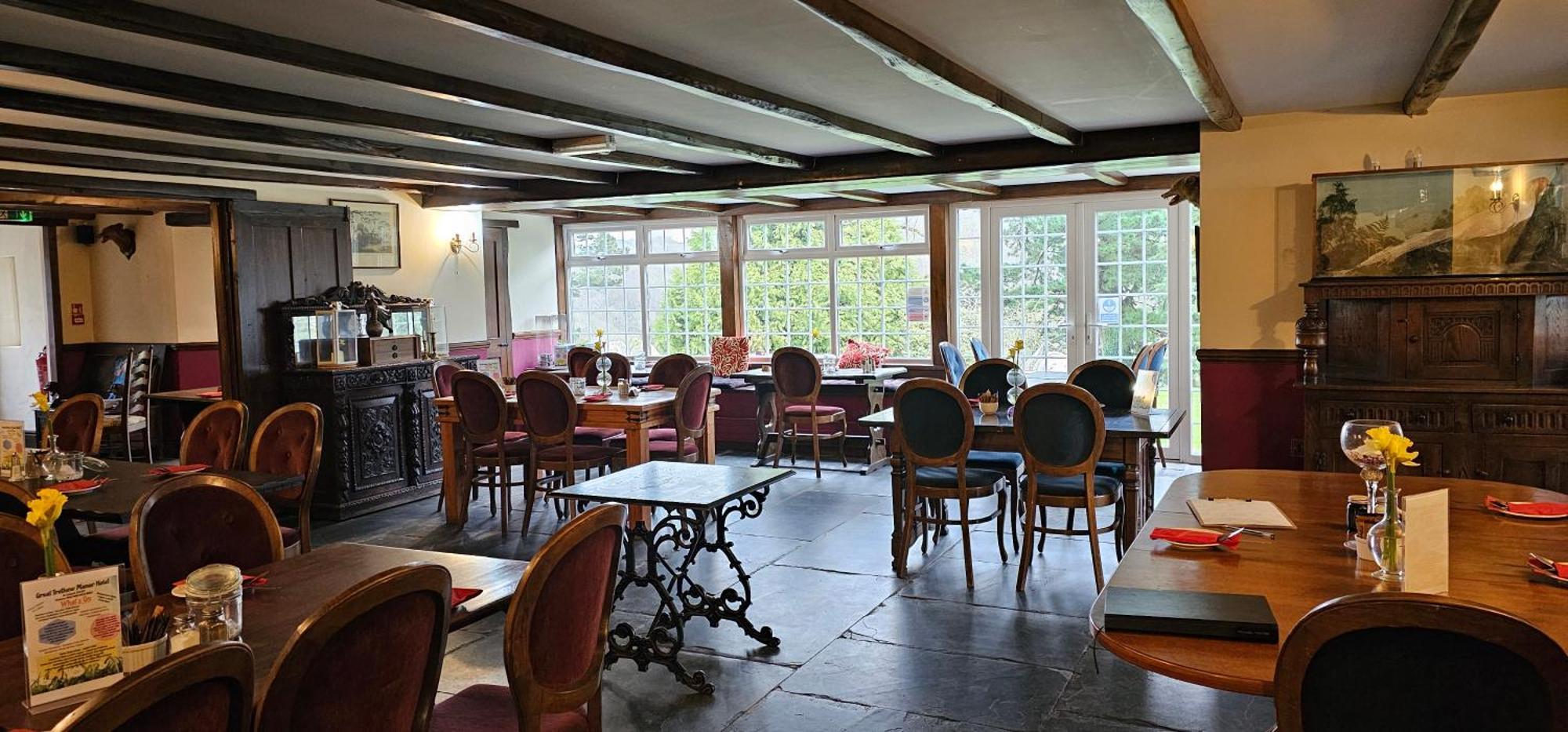 No 4 Trelawney Apartment - Onsite Bar - Restaurant - Horse Riding Menheniot ภายนอก รูปภาพ