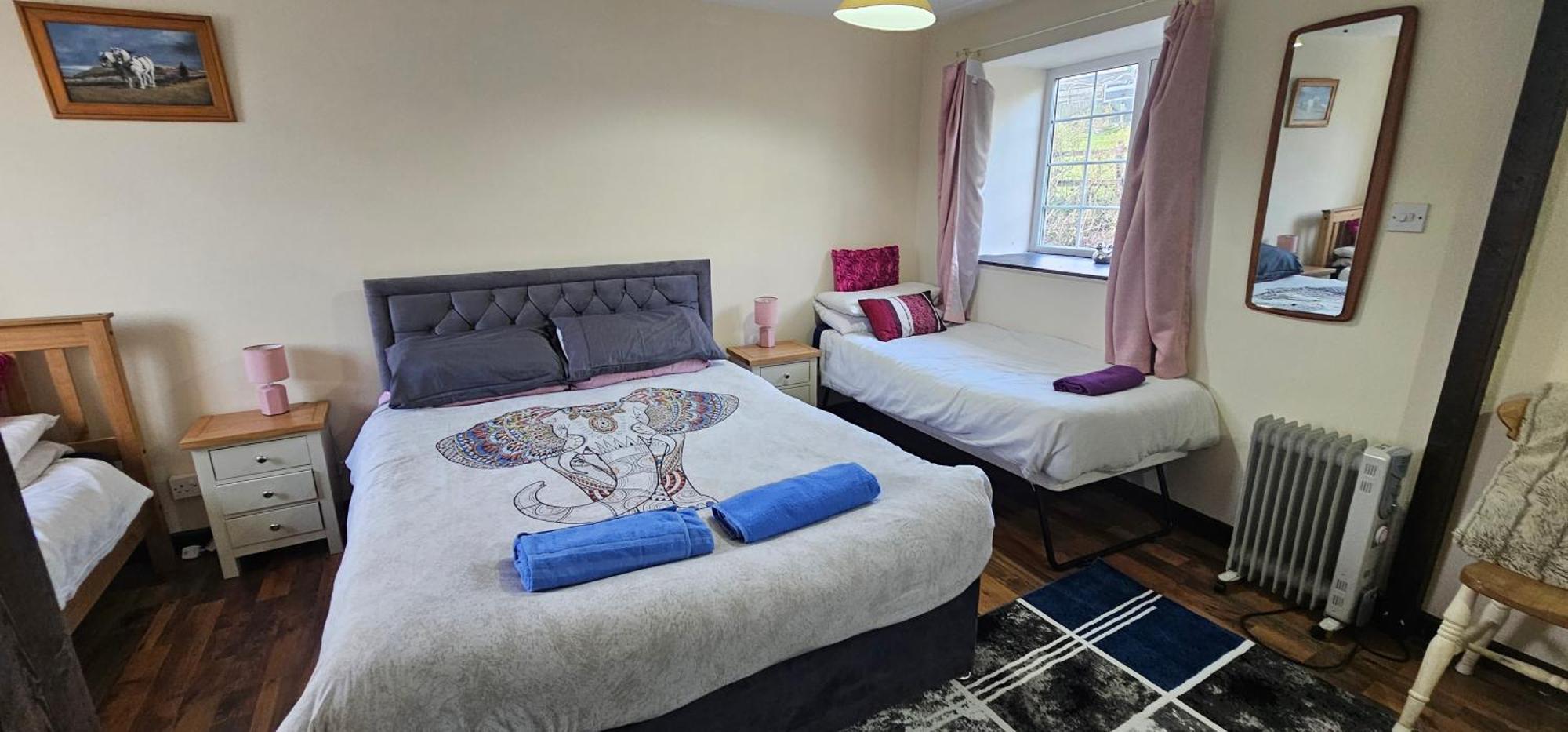 No 4 Trelawney Apartment - Onsite Bar - Restaurant - Horse Riding Menheniot ภายนอก รูปภาพ