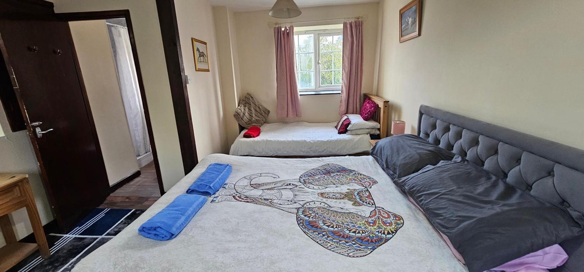 No 4 Trelawney Apartment - Onsite Bar - Restaurant - Horse Riding Menheniot ภายนอก รูปภาพ