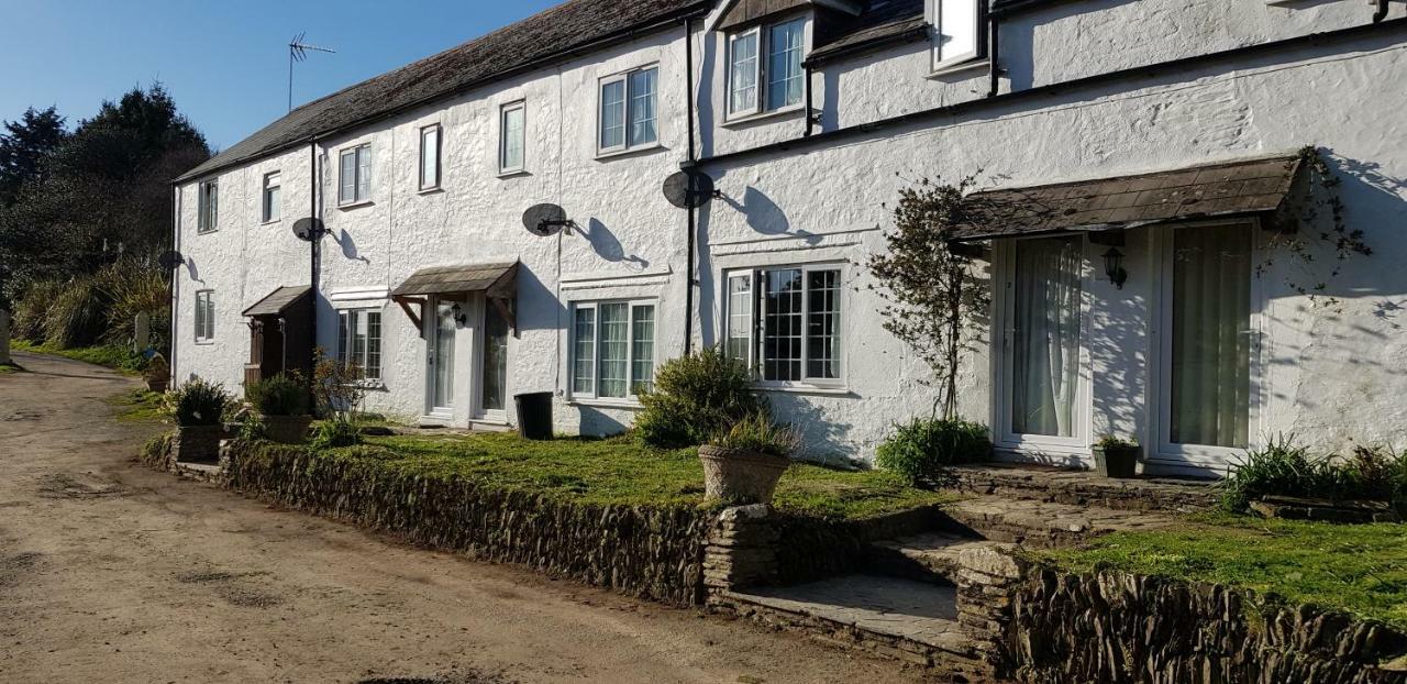 No 4 Trelawney Apartment - Onsite Bar - Restaurant - Horse Riding Menheniot ภายนอก รูปภาพ